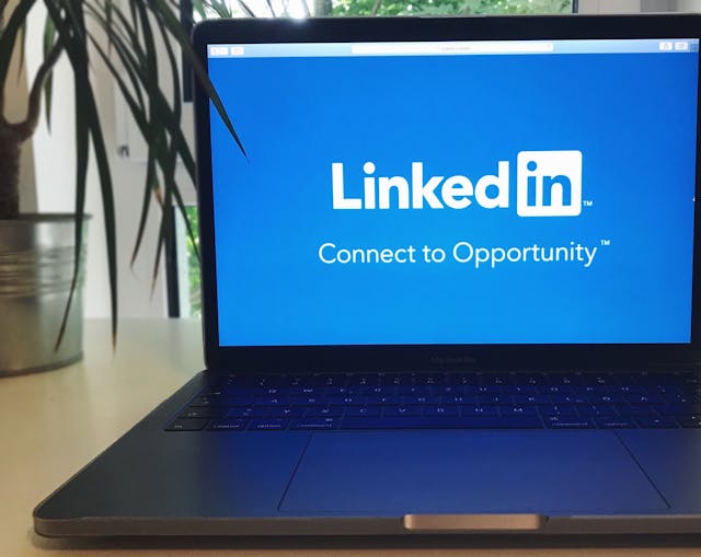 Top 5 LinkedIn Strategies to Boost Your Executive Job Search